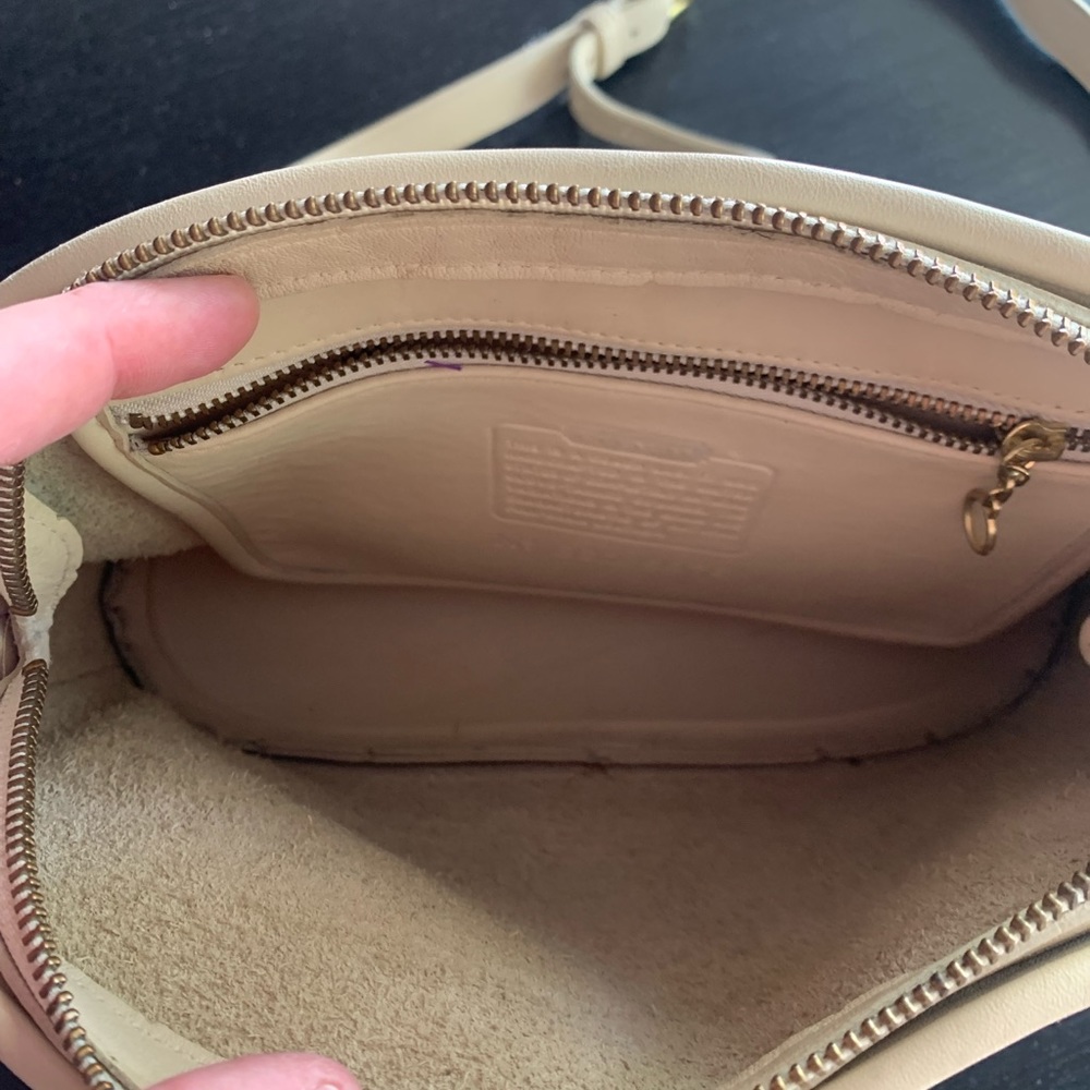 Coach Adjustable strap small shoulder bag - Picture 5 of 10
